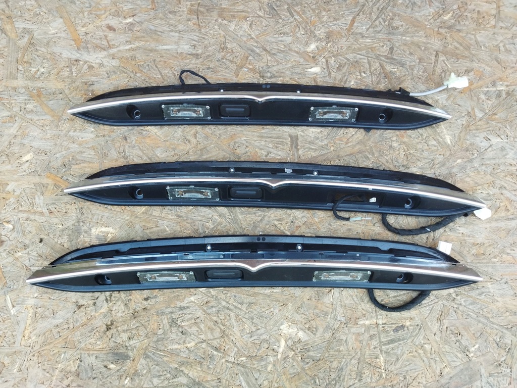 фото №1, Maserati ghibli молдинг крышки освещение номерного знака регистрационный