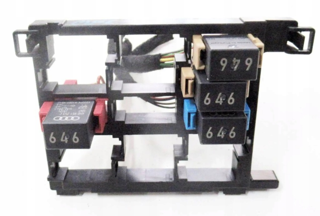 фото №1, Vw touran ii коробка запобіжників 4h0951253c