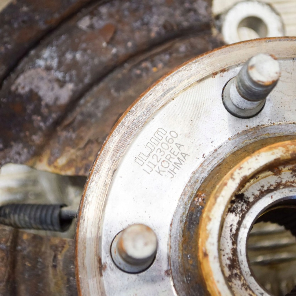 фото №8, Dodge nitro 2007 левая сторона ступица колеса передний