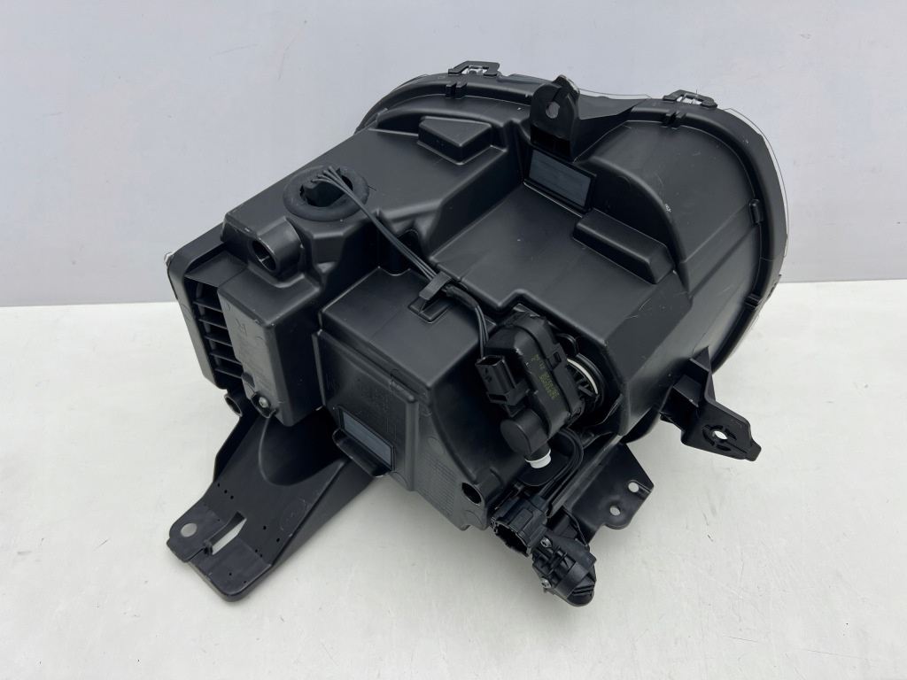 Nissan juke 2 f16 фара передняя правый  full led 260106pn0a новая oem 2019- с Разборки