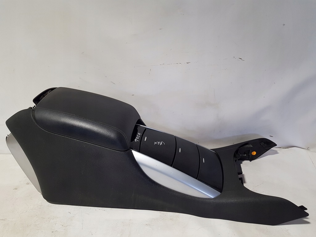 фото №5, Подлокотник mercedes w251 туннель