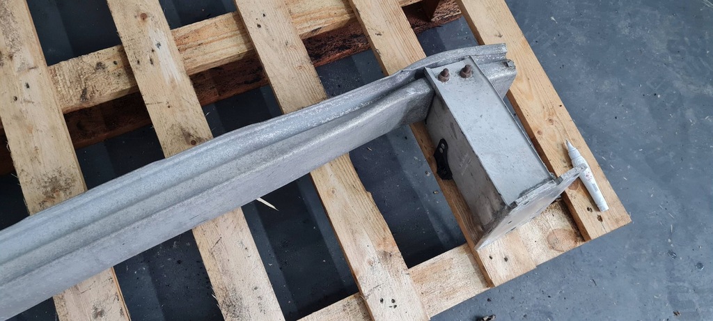 фото №10, A4 b8 lift s4 балка бампера перед передня зона 8k0807113f a5 8t