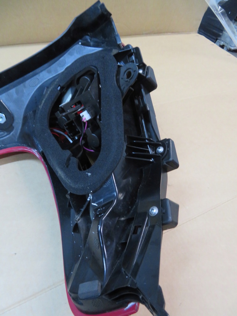 фото №6, Лампа задня задня права volvo v40 12-