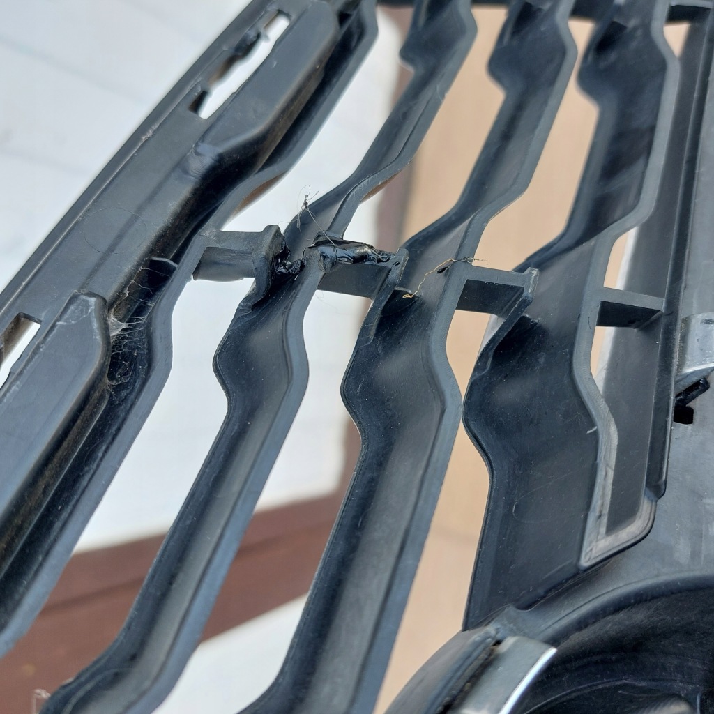 Решётка радиатора решётка радиатора opel karl 2015-2019r 94514486 Цена