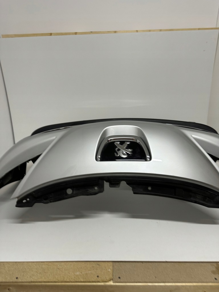 Peugeot 207 cc кабриолет  sport рестайлинг  бампер перед противотуманная фара Киев