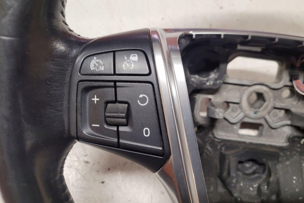 фото №8, Воздуховод volvo v40 cross country 526 p31250592 1.6l дизель 84kw 2014