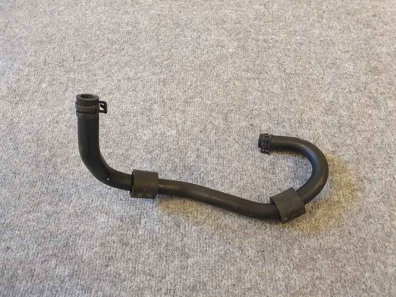 Купить Cayenne touareg 7l 7l5611931j пабтрубок  труба радиатора