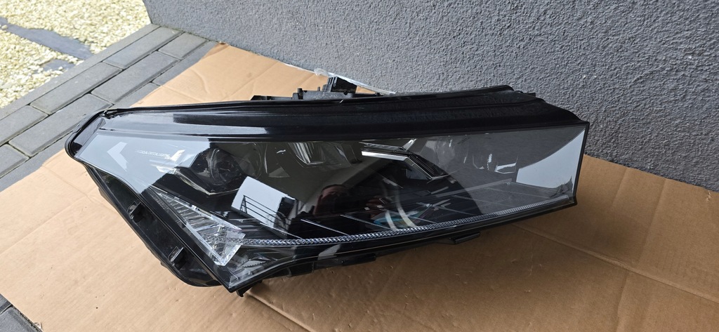 фото №1, Skoda enyaq лампа правый перед full led 5lb941016a