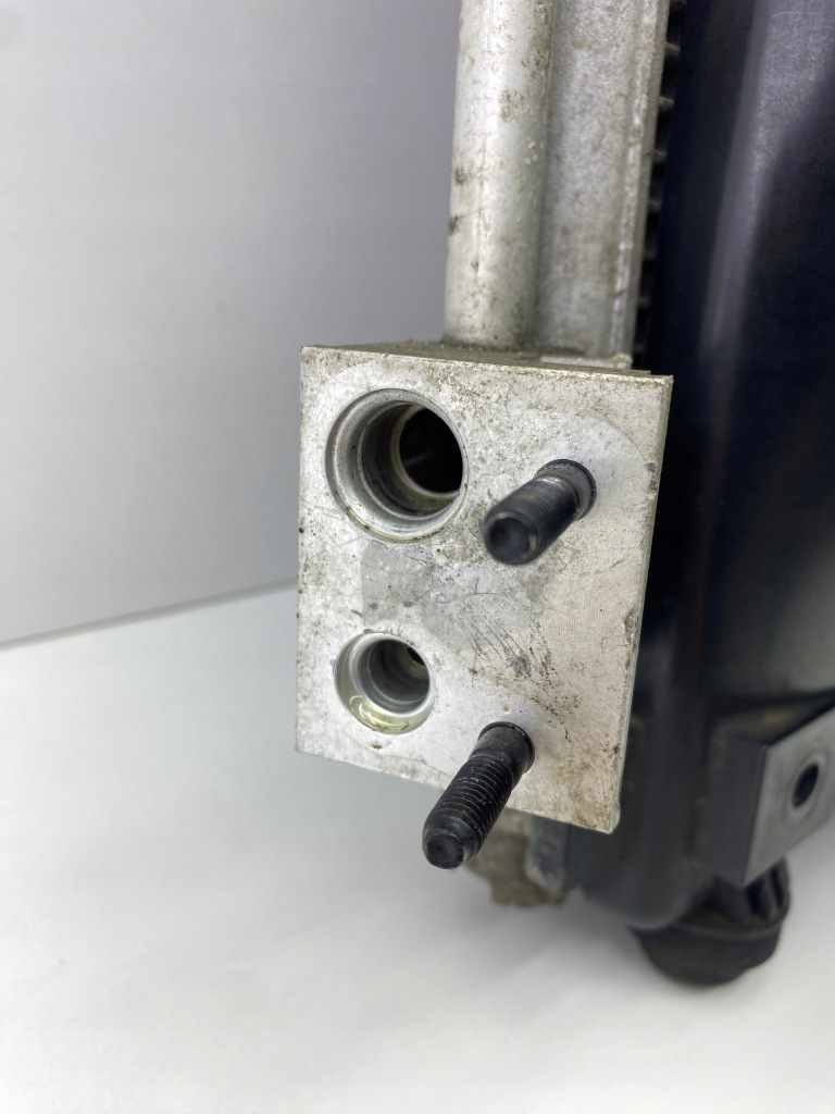 фото №8, Радиатор кондиционера правая tesla s eu org - комплект