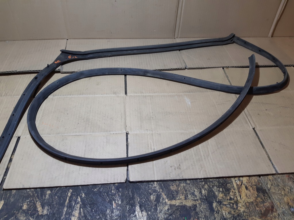 фото №10, Audi q7 4l прокладка двері праве передні правий перед 4l0839120b