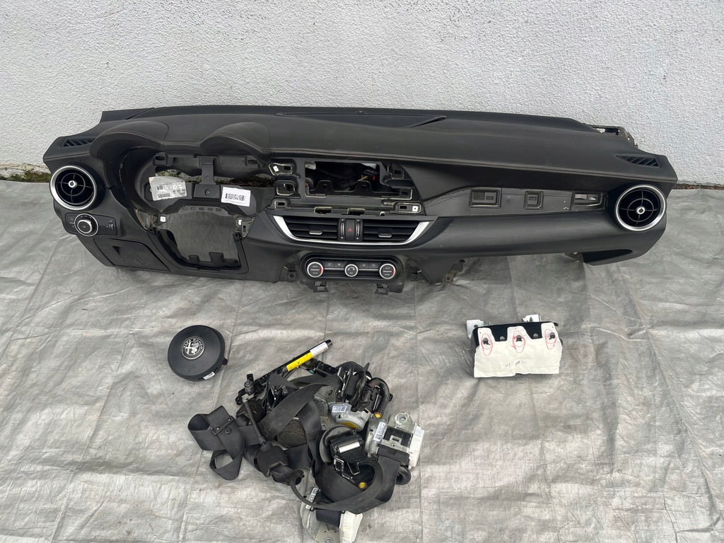 фото №7, Alfa romeo stelvio qv консоль подушки безпеки ремені подушка безпеки комплект 2017- шкіра