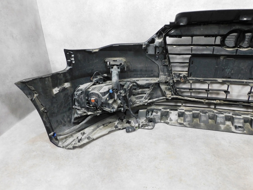 Купити Audi a3 8v5 sedan бампер перед передній kompletny
