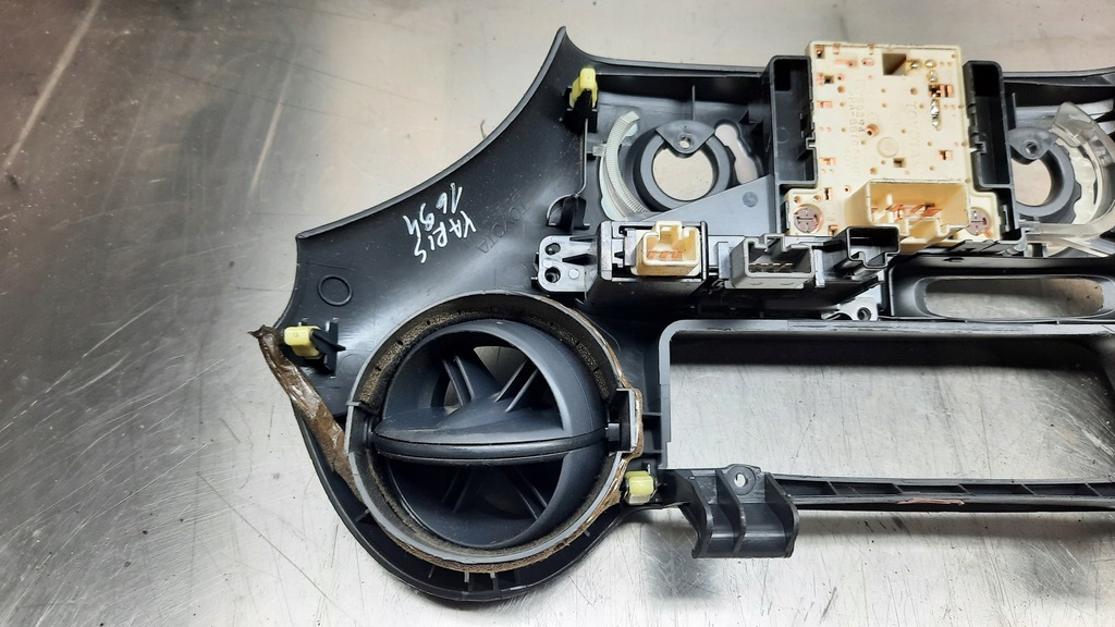 фото №8, Панель обдув 55412-0d010 toyota yaris i 02r 1.0b