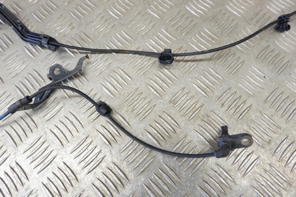 Купить Датчик abs передний левая toyota prius _w5_ 8954347040 1.8l hybrid 72kw