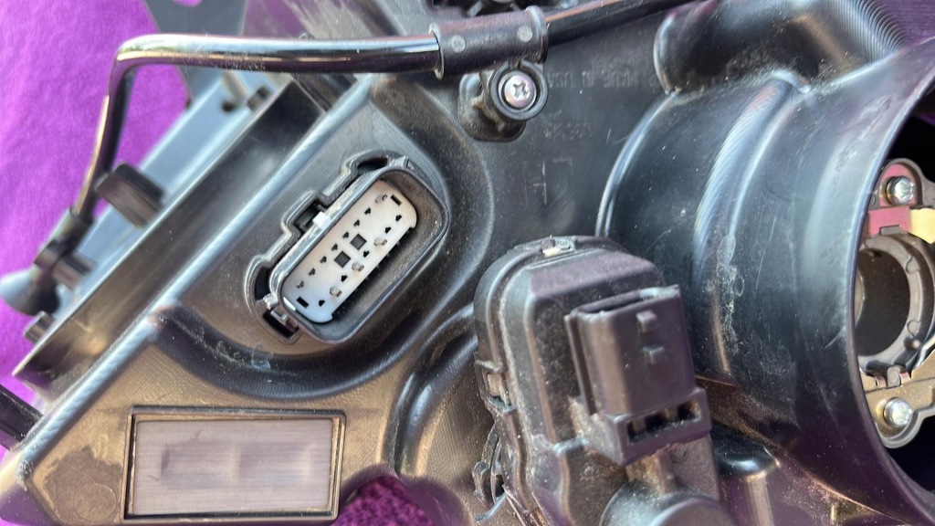 Фара ford mustang ксенон + led оригінал ліва америка Ціна