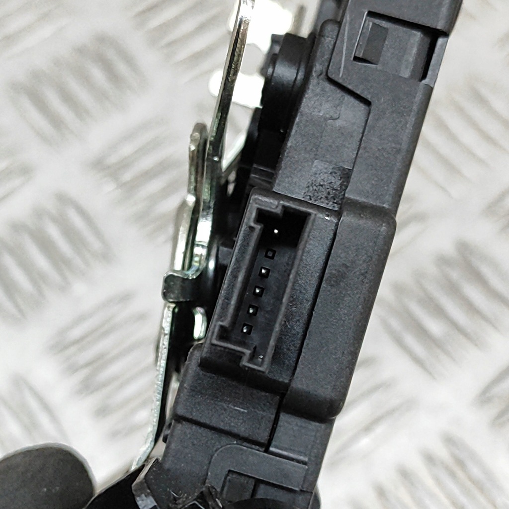 фото №5, Land rover range rover sport l494 2018 замок кришки задній / багажника