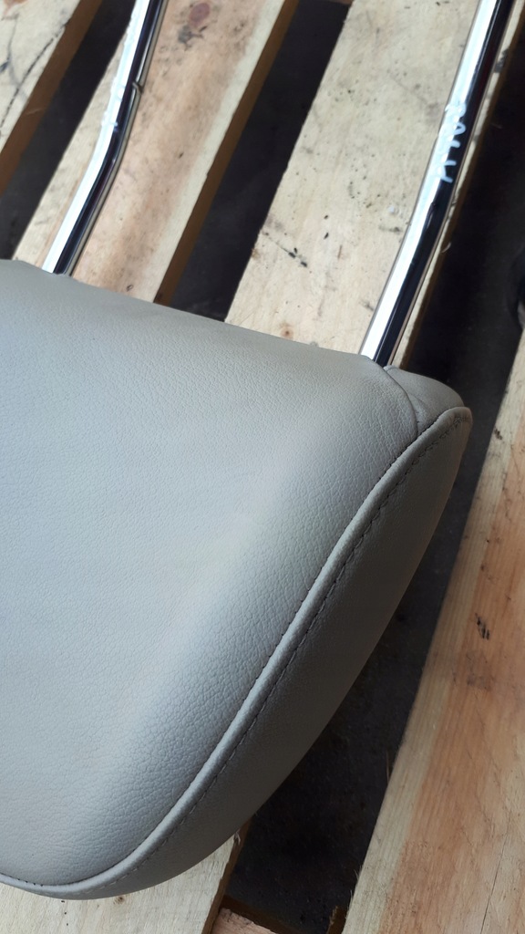 фото №7, A4 b8 подголовник сиденье перед правый светлый beż