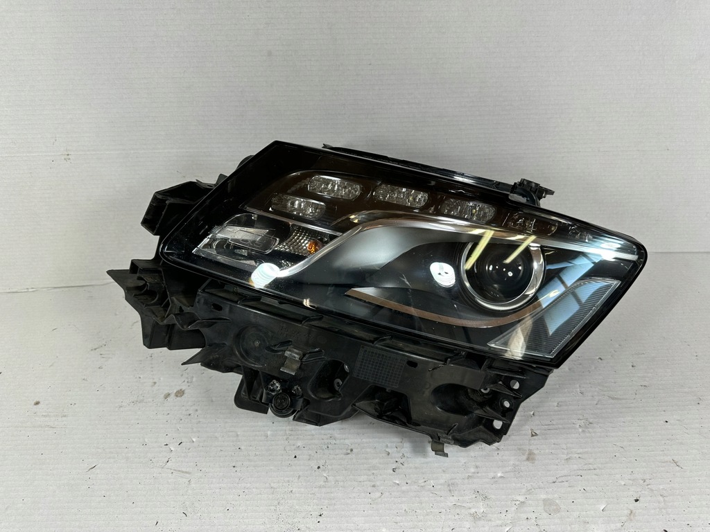 фото №1, Q5 8r ксенон led некорректируемый лампа правая направляющая 8r0941003d