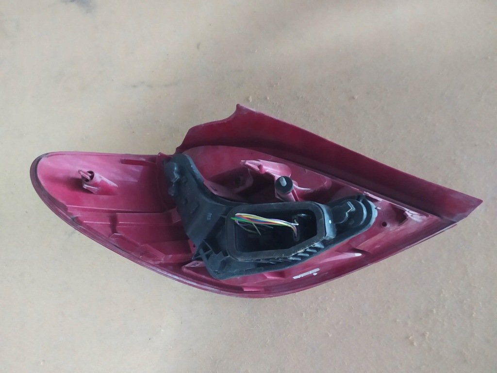 фото №6, Лампа правая задняя peugeot 207 lift 2009-14r.