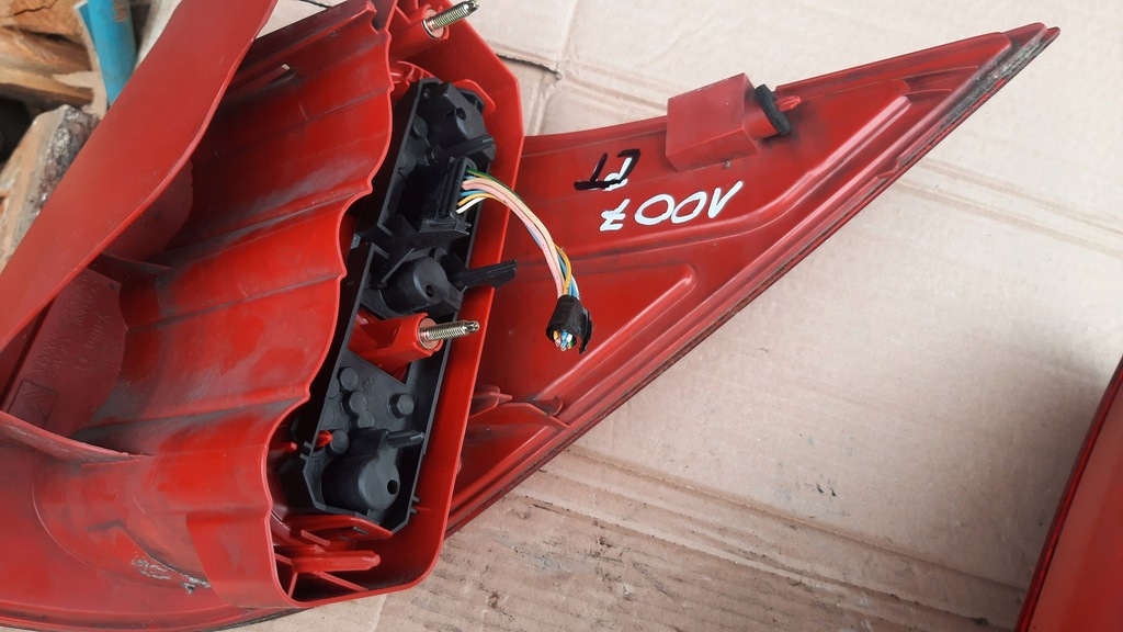 фото №6, Лампа задняя задняя правая lub левая комплектная peugeot 1007