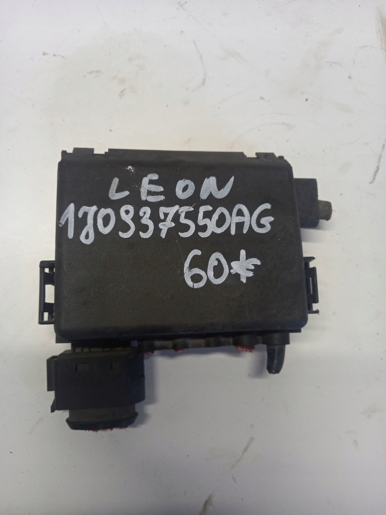 фото №1, Коробка предохранителей seat leon 1j0937550ag