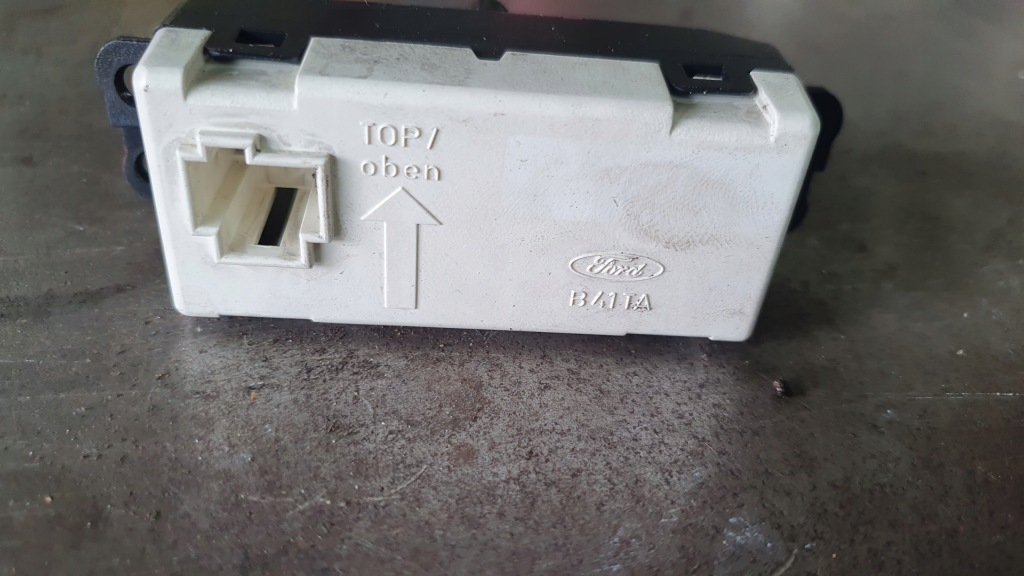 фото №2, Ford focus mk1 - дисплей годинник