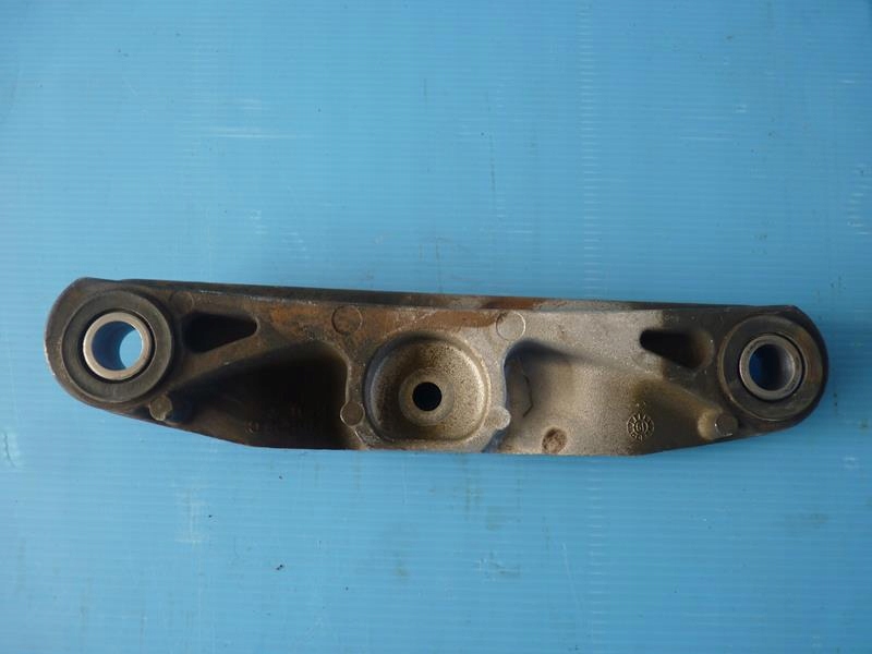 фото №1, Volvo v40 кронштейн 326e06c 12-19