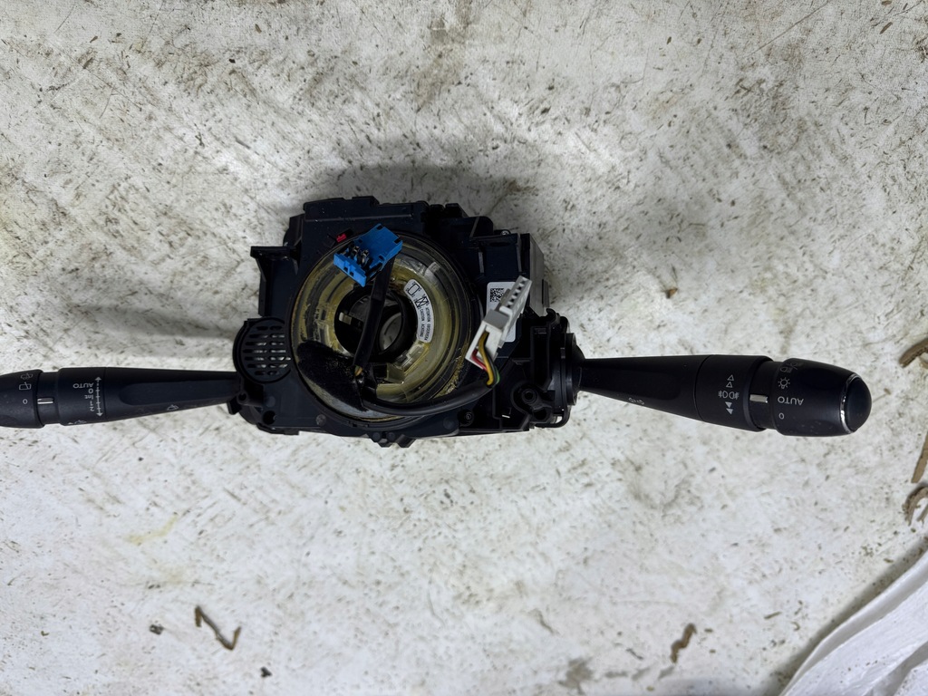 фото №1, Переключатель комбинированный citroen ds5 98000242zd