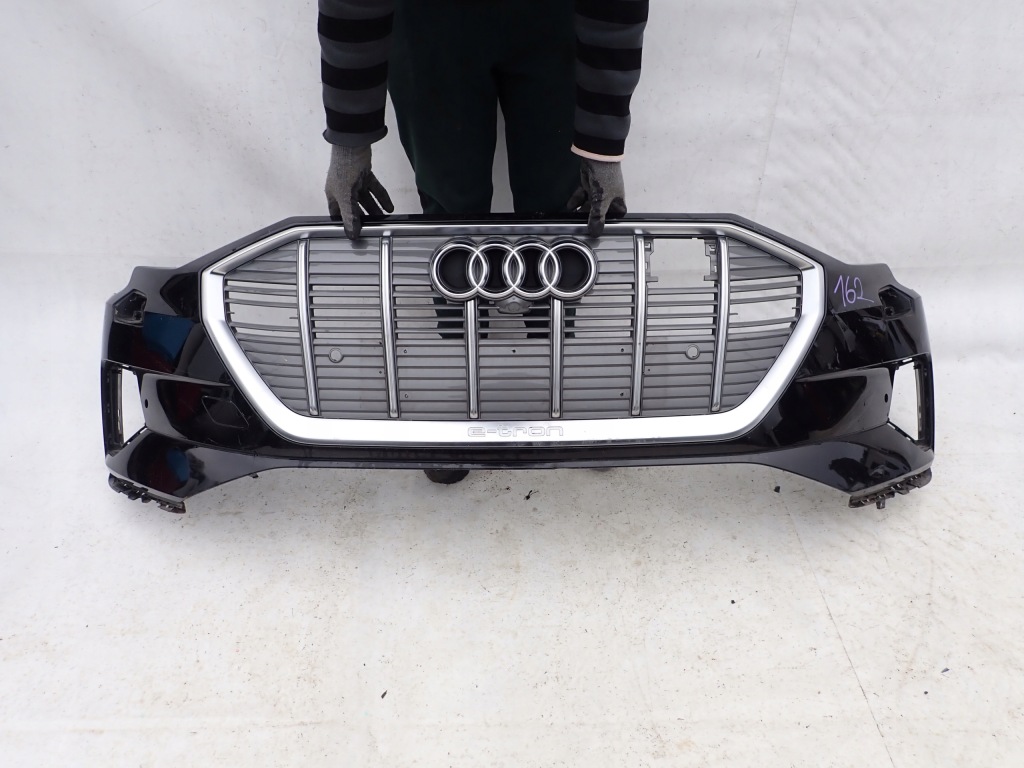 фото №10, Audi e-tron 18- бампер перед передний spr pdc