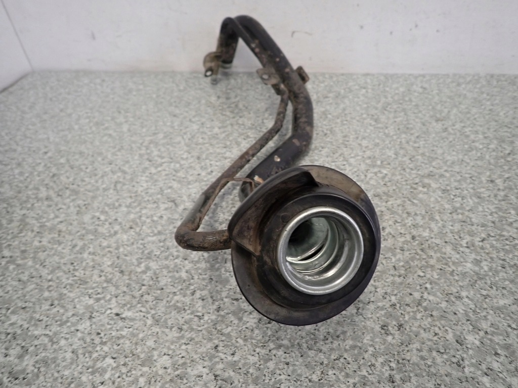 фото №9, Mitsubishi lancer viii 1.5i 08- труба заливной топлива