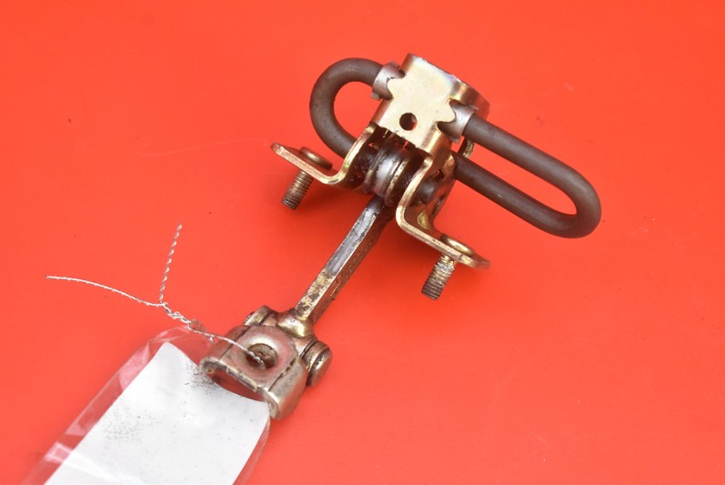 фото №4, Ограничитель дверь правый перед volvo xc70 1 i 98r