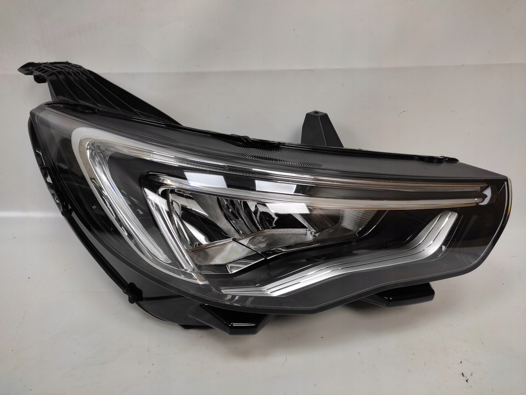 фото №1, Opel grandland x лампа правая перед full led 2017-