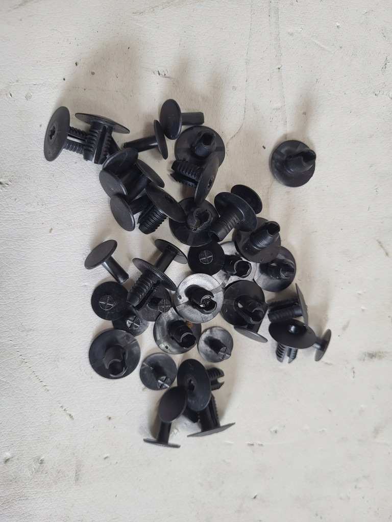 фото №11, Шумоизоляция подкрылок капот mercedes amg gt a190