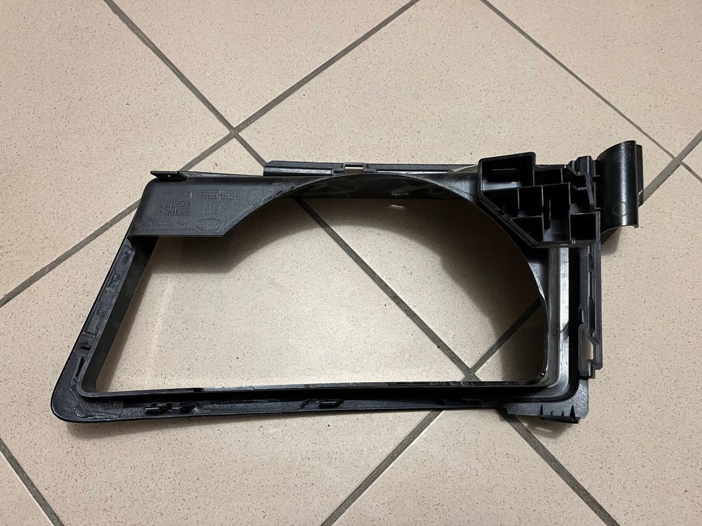 фото №8, Рамка лампы передняя перед правая land rover defender ii 2 19- l663