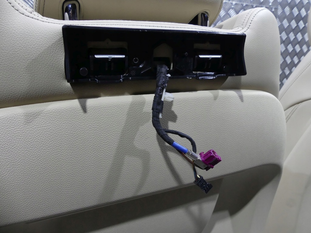 фото №9, Bmw x5 g05 sport оббивка сидіння підігрів заднє сидіння rhd 4.545 km