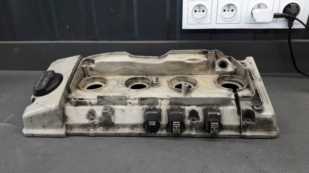 Купить Крышка клапанов mercedes w202 2.2d a6040160205