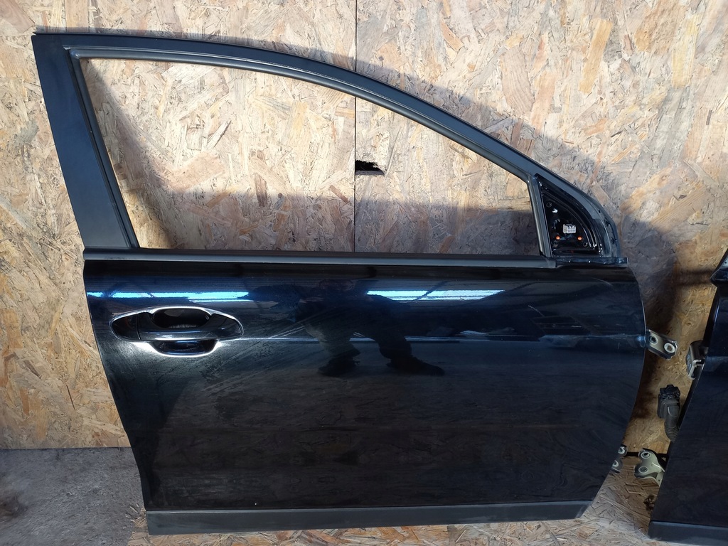 фото №1, Kia stonic дверь передние правое левая разные цвета