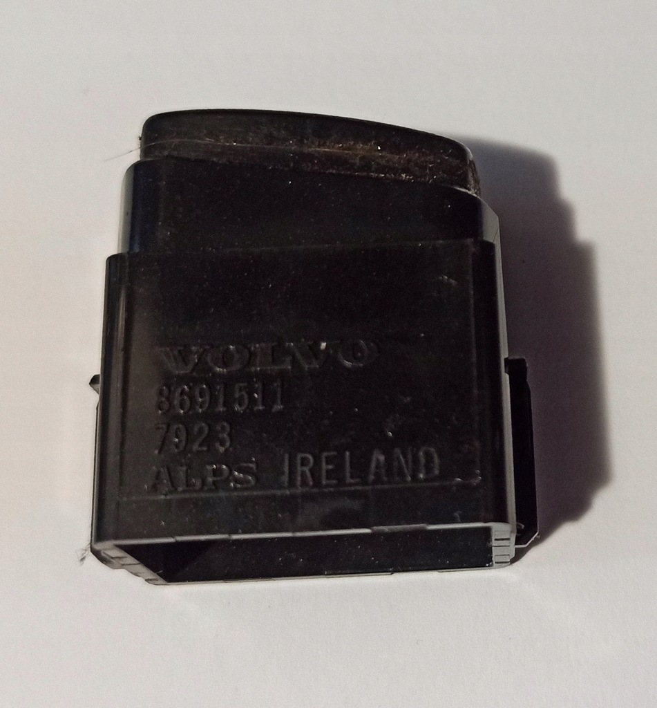 фото №1, Volvo заглушка панель кондиционера 8691511