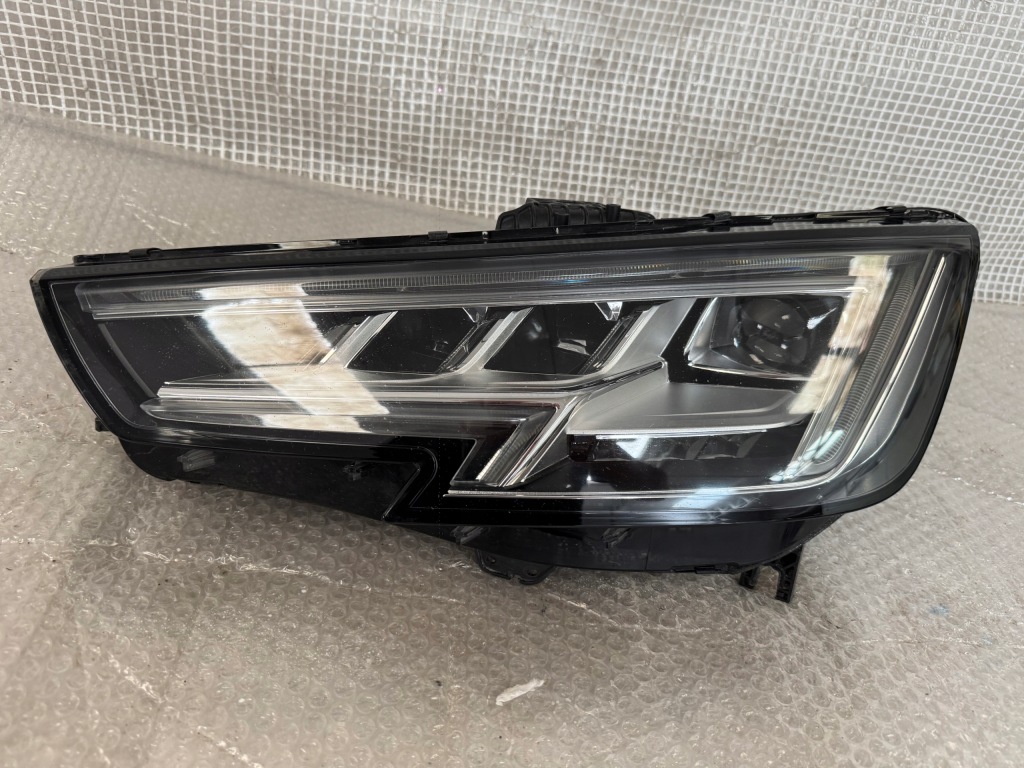 Купити Audi a4 b9 15- ліва фара full led matrix