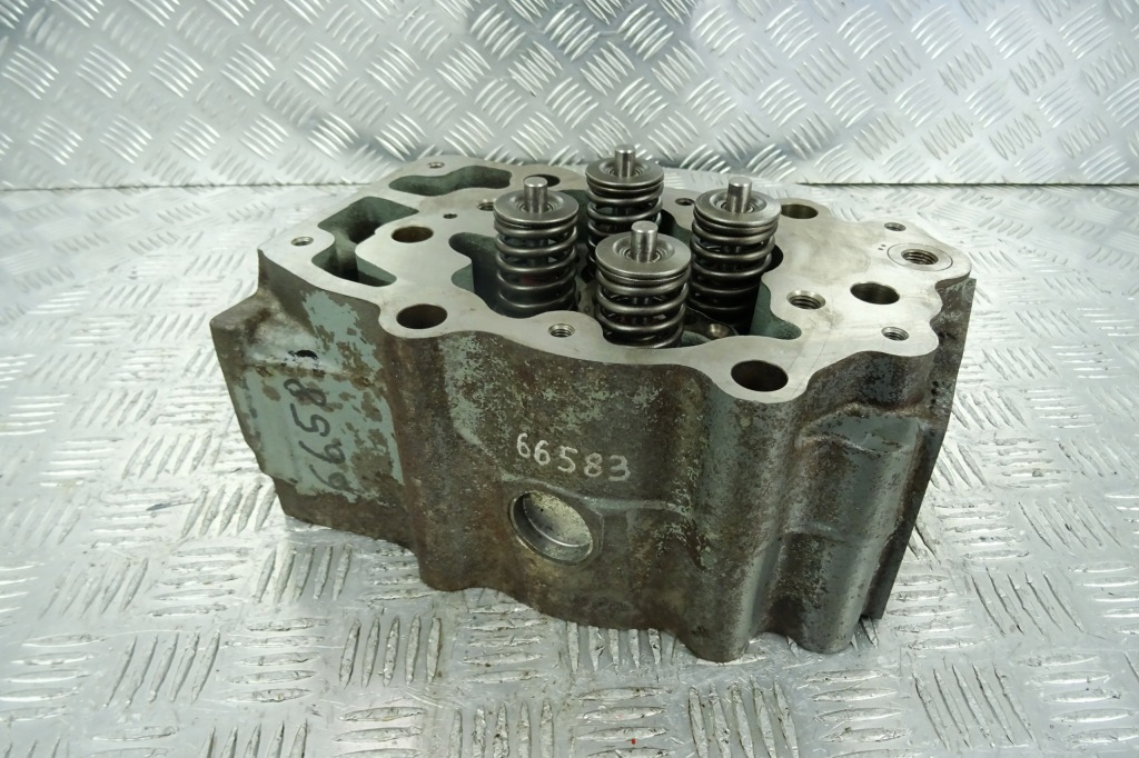 Купити Головка 10130436 do liebherr d93x a7