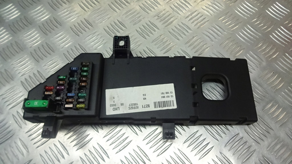 фото №1, Коробка запобіжників opel vectra c 3.2 13181984kb