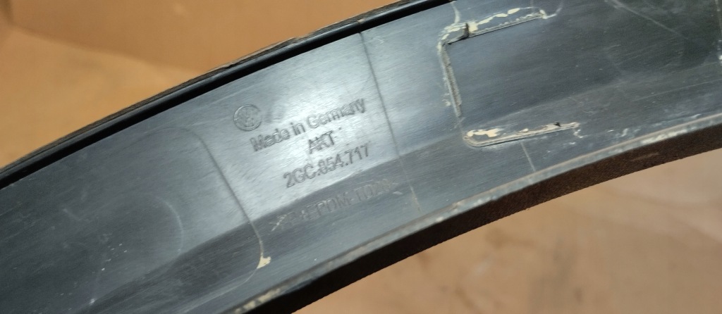 Молдинг накладка крила ліва лівий перед vw t-roc кабріолет  2gc854717 Недорого