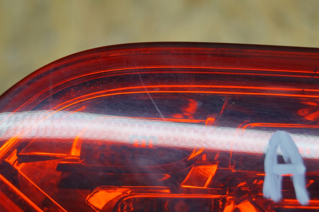 фото №6, Лампа правый задняя audi a5 8t крышка багажника led 8t0945094a