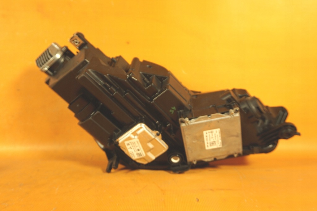 фото №12, Audi a4 8w b9 70km лампы full led полный 8w0941033 / 8w0941034