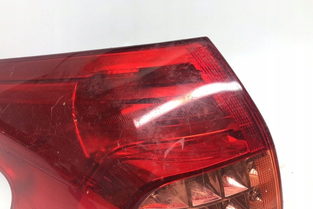 фото №8, Лампа ліва задня citroën c5 iii break td_ vp8x8x13405ax 1.6l дизель 82kw