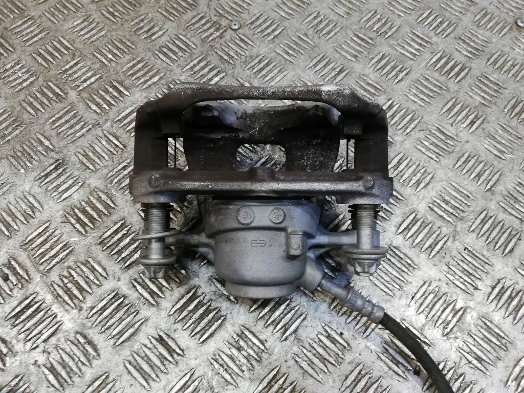 фото №7, Bmw i3 супорт гальмівний перед лівий правий 8.100 km