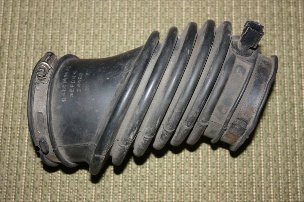 фото №1, Voyager датчик впуск труба резиновый элемент фильтра воздуха