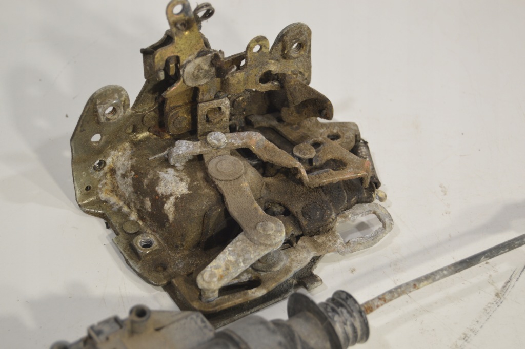 Замок дверь привод правый перед mercedes w126 s klasa s в Украине