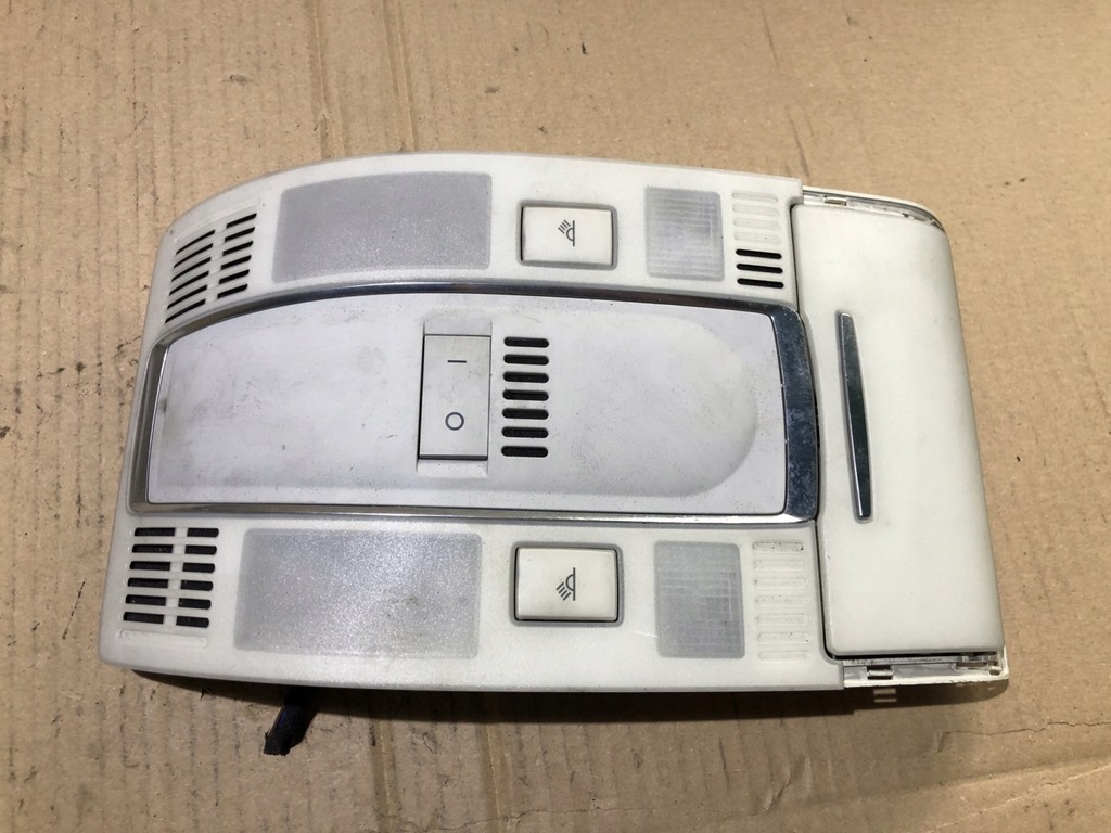 фото №1, Лампа потолочный освещение audi a6 c6 4f0947135j