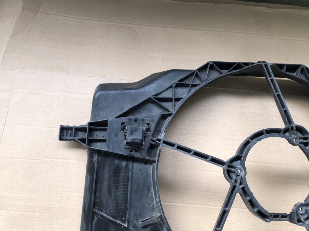 фото №3, Корпус вентилятора renault laguna ii 1831068000